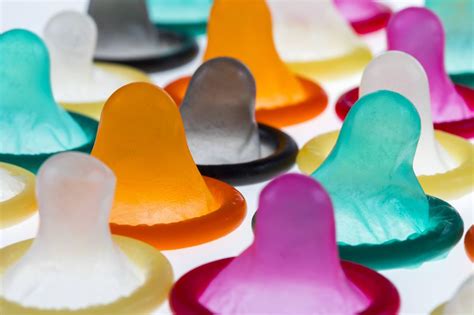 Blowjob ohne Kondom gegen Aufpreis Sexuelle Massage Sasel